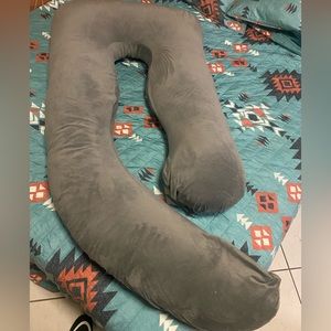 Pregnancy pillow